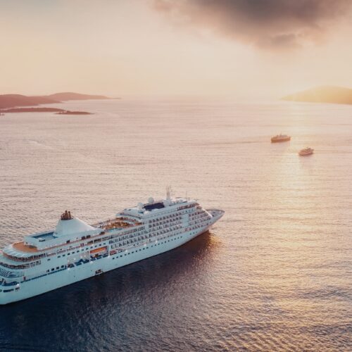 Pakowanie na rejs wycieczkowy – co warto mieć ze sobą?